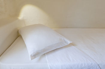Petros Place Hotel