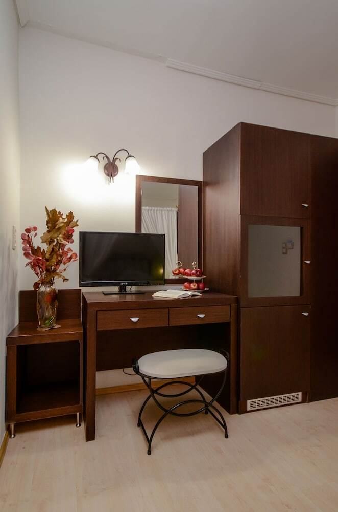 Hotel Aeolis
