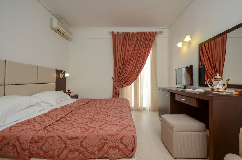 Hotel Aeolis