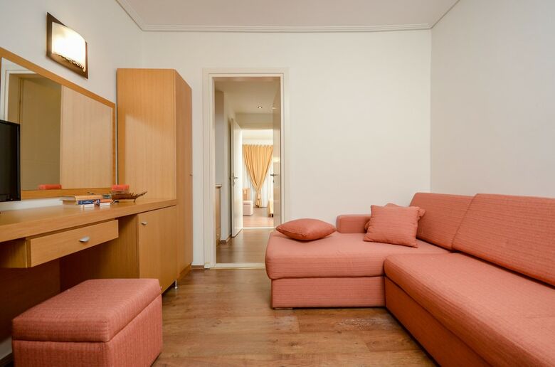Hotel Aeolis