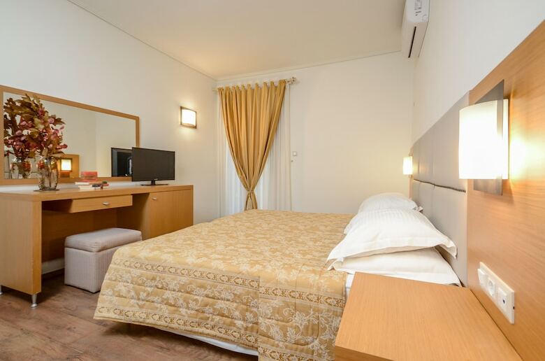 Hotel Aeolis
