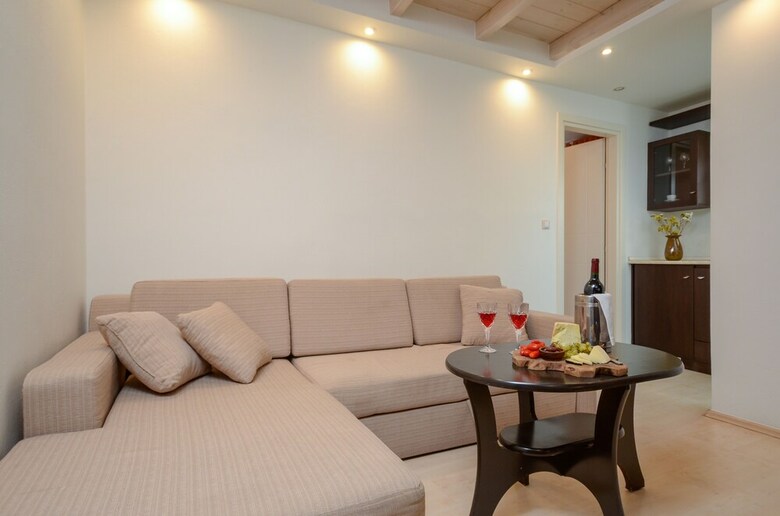 Hotel Aeolis