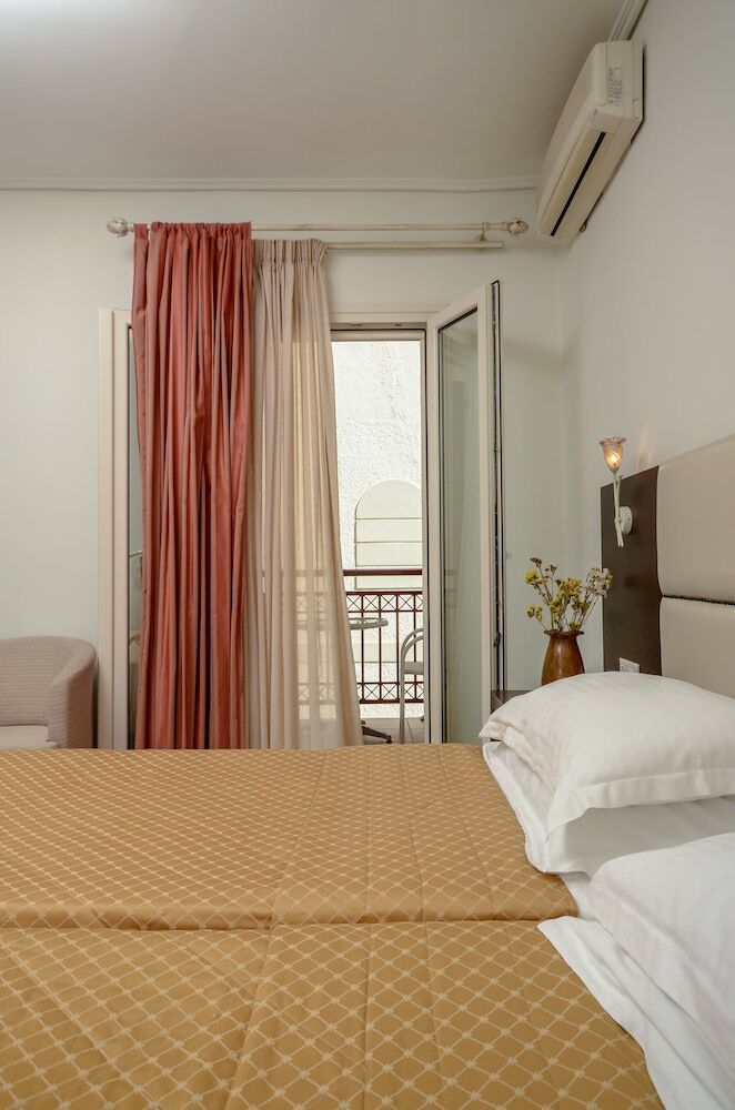 Hotel Aeolis