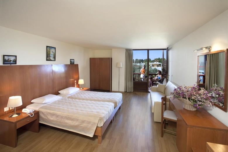 Hotel Golden Odyssey