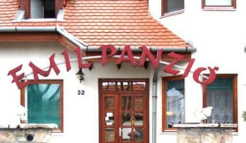 Hostal Emil Panzi�