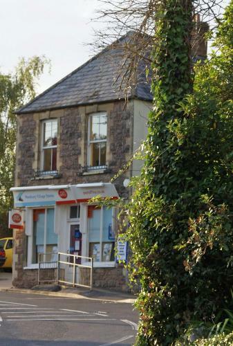 Westbury Cross House Bed & Breakfast