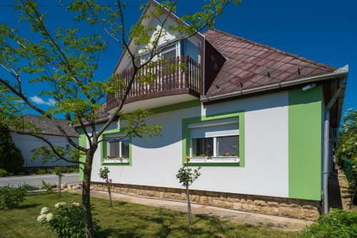 Andrea Apartmanh�z