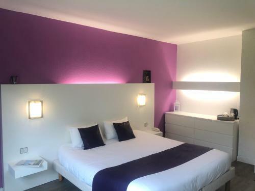 Latitude Ouest Hotel & Restaurant