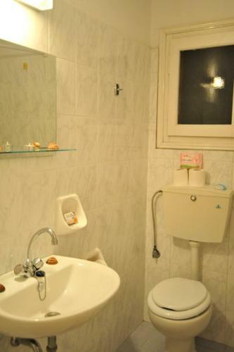 Elli Studios & Apartments