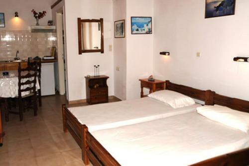 Elli Studios & Apartments