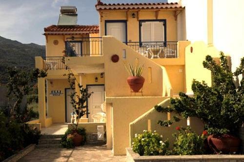 Elli Studios & Apartments