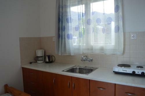 Elli Studios & Apartments