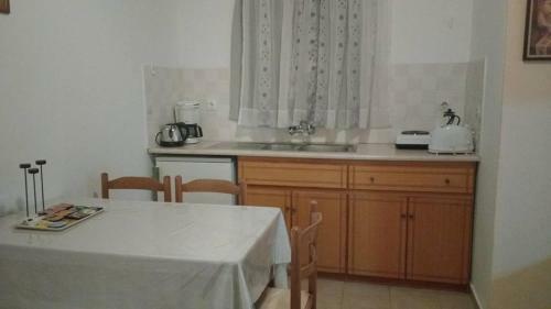 Elli Studios & Apartments