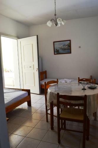 Elli Studios & Apartments