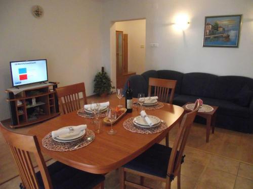 Apartments Dajana Silo