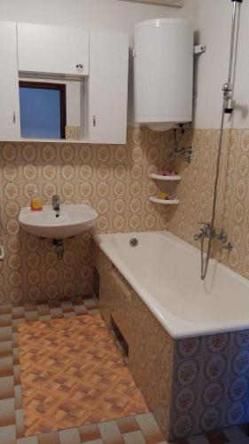 Apartment In Silo/insel Krk 13503