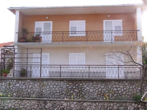 Apartment In Silo/insel Krk 13503