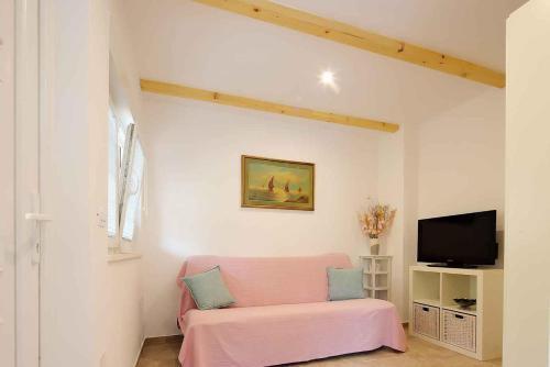 Apartment In Silo - Insel Krk 39710