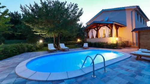 Apartment In Silo - Insel Krk 39710
