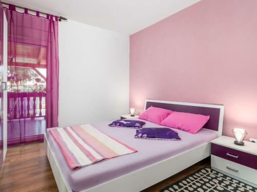 Holiday Home Radmila - Mlk137