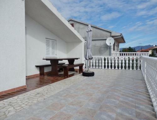 Apartments Makic - With Parking