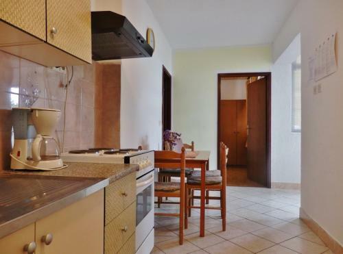 Apartments Makic - With Parking
