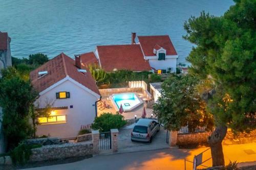 Nice House With Pool-splitska