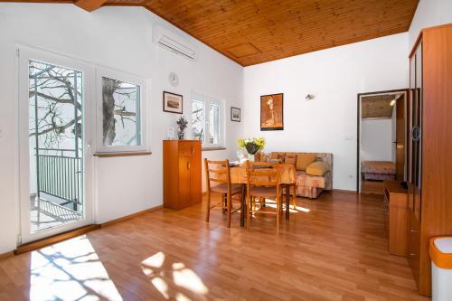 Apartments Family Corner
