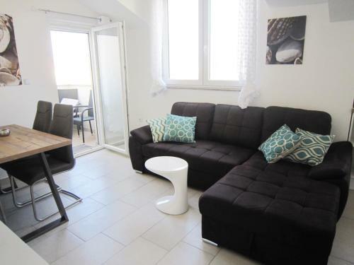Apartamentos M&b Guest House Srima