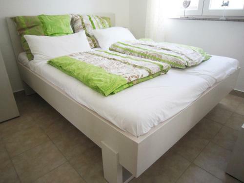 Apartamentos M&b Guest House Srima
