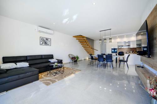 Villa Vila Mira