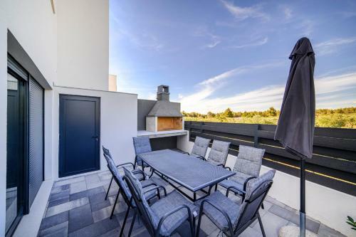 Villa Vila Mira