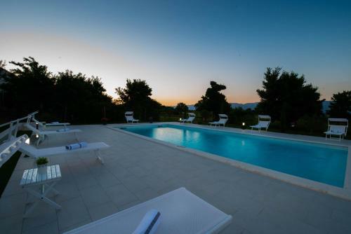 Hostal Luxury Villa Maria With Large Pool