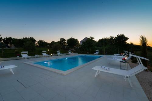 Hostal Luxury Villa Maria With Large Pool
