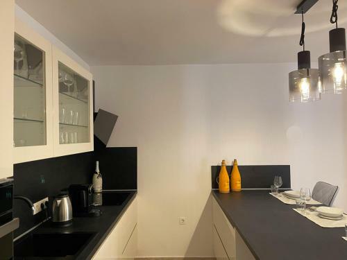 Villa Olivija-first Row Sea