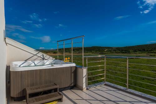 Rea Beachfront Apartments