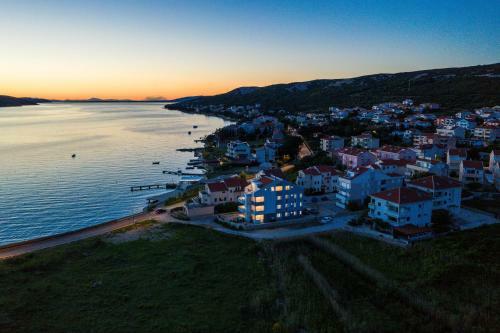 Rea Beachfront Apartments