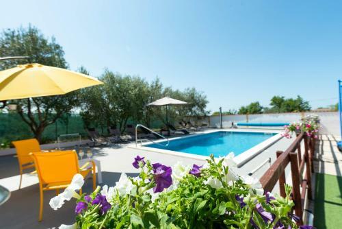 Villa Holiday House Vesna With Pool