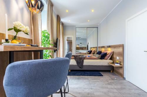 Number 1 Deluxe Apartments