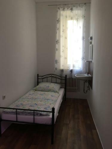 Albergue Pension Anna - Monteurzimmer