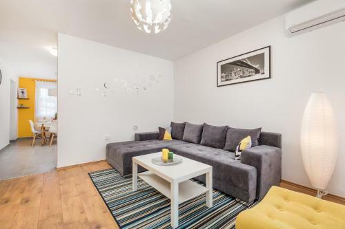 Victory Sea View Apartment