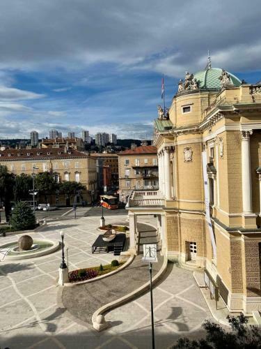 Studio Apartment Piazzale Teatro