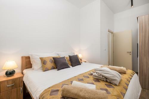 Quiet Center Apartments