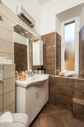 Quiet Center Apartments