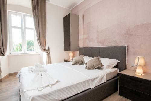 Deluxe Apartments & Rooms Revis