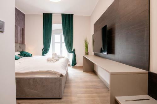 Deluxe Apartments & Rooms Revis