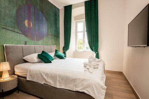 Deluxe Apartments & Rooms Revis