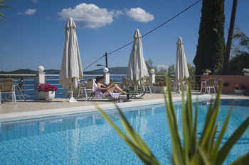 Oasis Hotel