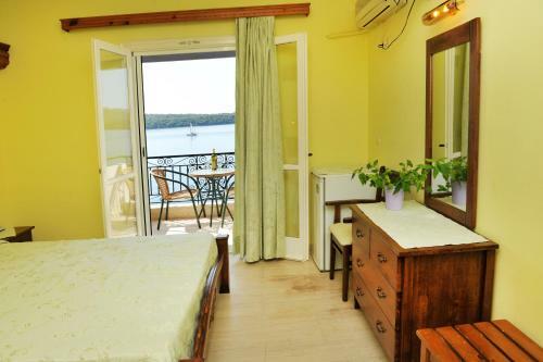 Aparthotel Logan's Beach Hotel