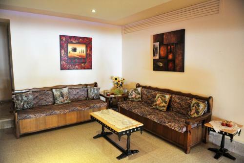 Aparthotel Logan's Beach Hotel